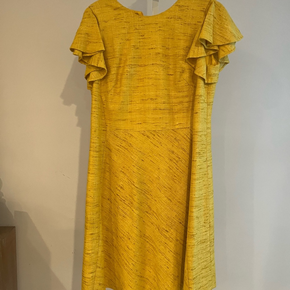 AKRIS Punto Size 10 Mulberry Silk 100% Ruffle Sleeve Dress